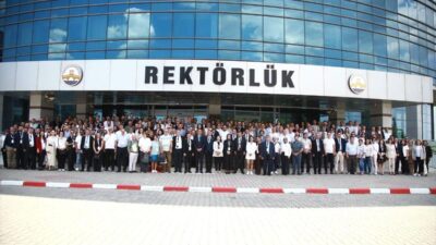 Bursa'da gerçekleştirilen Öğrenci İşleri Toplantısı, öğrenci odaklı kararlar ve planlamalar