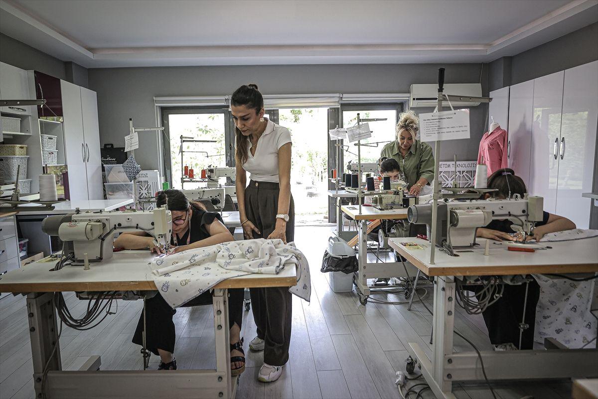 Bursa'da özel eğitim okulları meslek ediniyor, kaliteli eğitimle geleceğin meslek