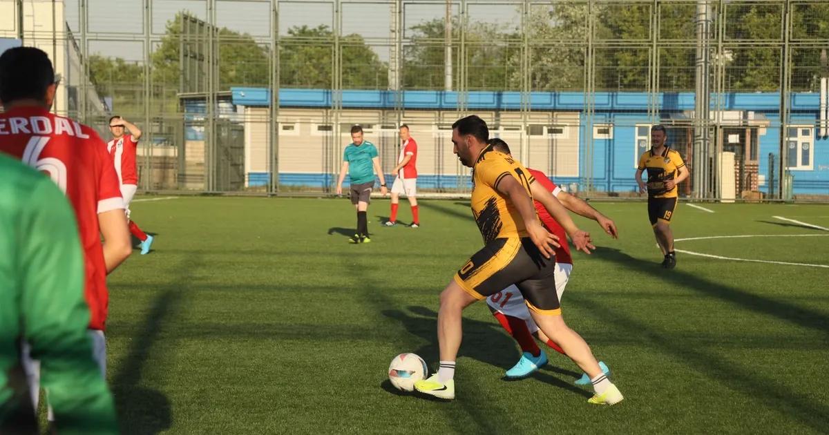 Bursa'da personel futbol turnuvası başladı. Şirket çalışanları arasında dostane ve