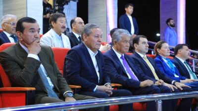 Bursa'da şiddetli sağanak yağışlar sel ve çökmelere yol açtı. Yetkililer,
