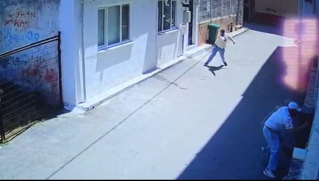 Bursa'da gerçekleşen silahlı kavgada bir kişi yaralandı. Olayla ilgili soruşturma
