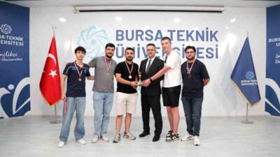 Bursa'da gerçekleşen Spor Turnuvası Ödül Töreni hakkında detaylar, ödül alanlar