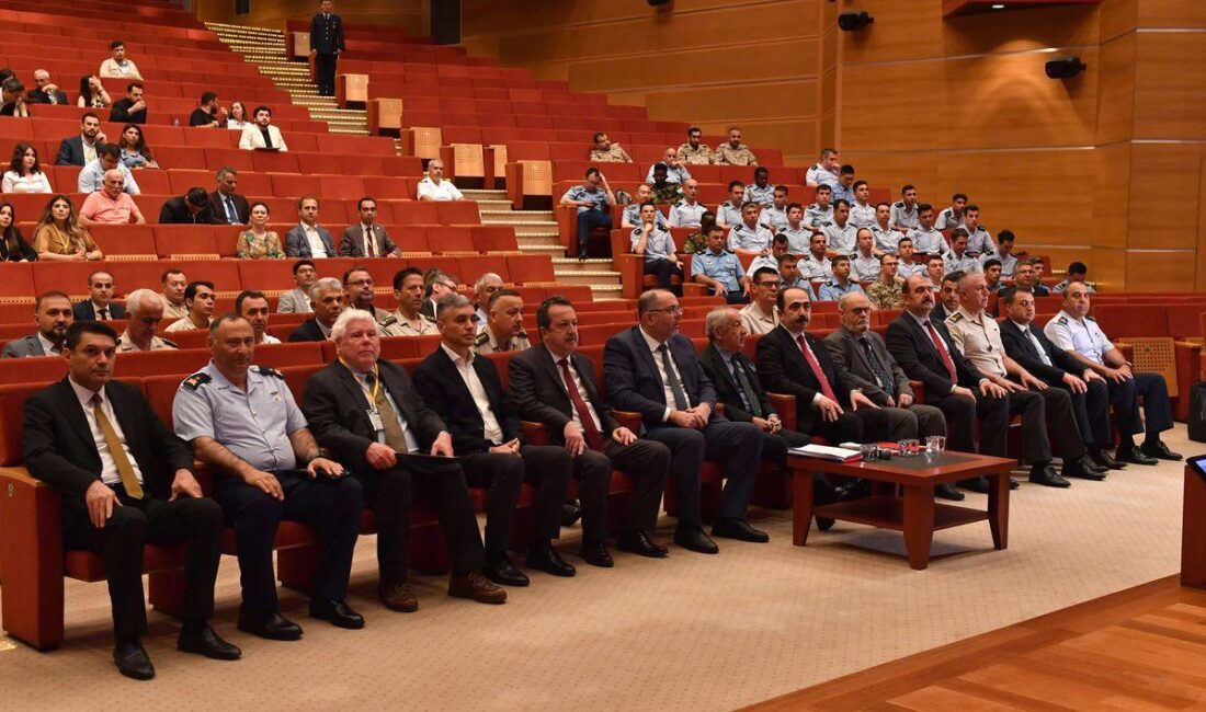 Bursa'da gerçekleştirilen tarihi konser etkinliği hakkında detaylar ve etkileşimler. Kültürel