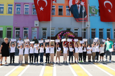 Bursa'da Tenis Projesiyle Çocuklar Sporla Tanışıyor