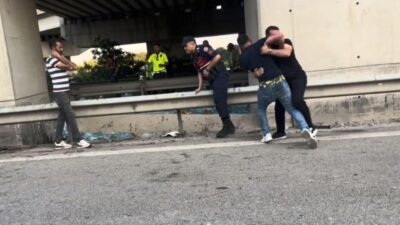 Bursa'da TIR'ın köprüye çarpması sonucu sürücü hayatını kaybetti. Olayla ilgili