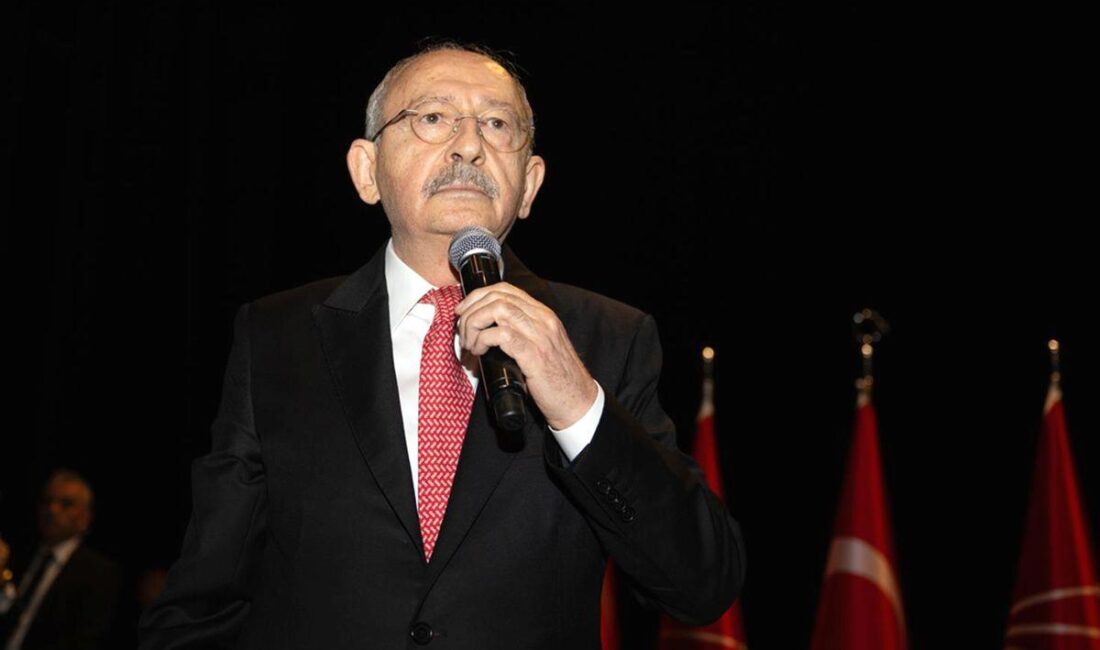 Bursa'da meydana gelen trafik kazasında 3 kişi yaralandı. Olay yerinde