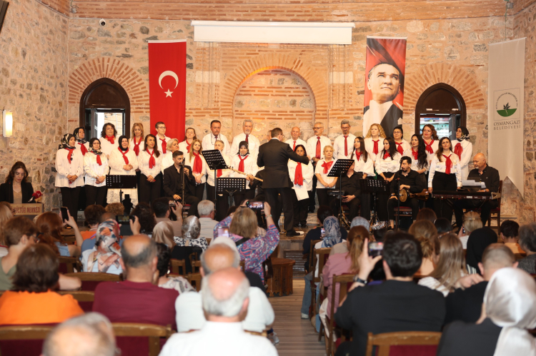 Bursa'da Türk Halk Müziği Konseri coşkulu geçti