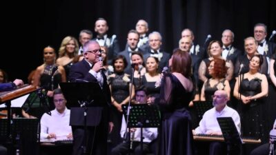 Bursa'da Türk Sanat Müziği konseri ile kültürel deneyiminizi zenginleştirin. Zarif