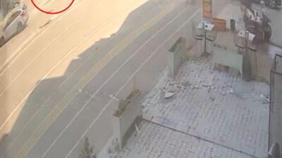 Bursa'da yaya geçidinde meydana gelen kazada, bir kadın yaralandı. Olayla