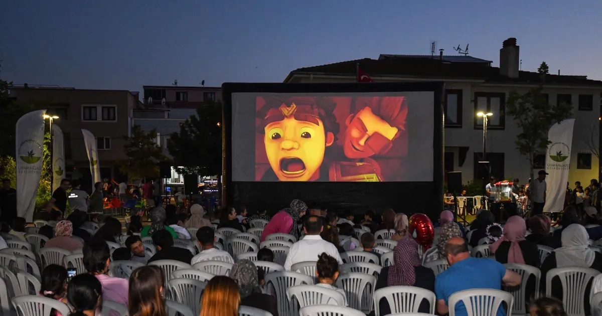 Bursa'da yazlık sinema etkinlikleri başladı. Kaliteli film deneyimi için şehrin