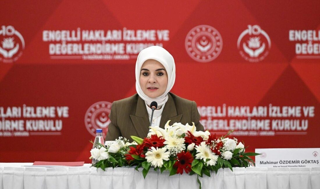 Bursa'da yeni eğitim projesinin tanıtımı gerçekleştirildi. Eğitim alanında önemli adımlar