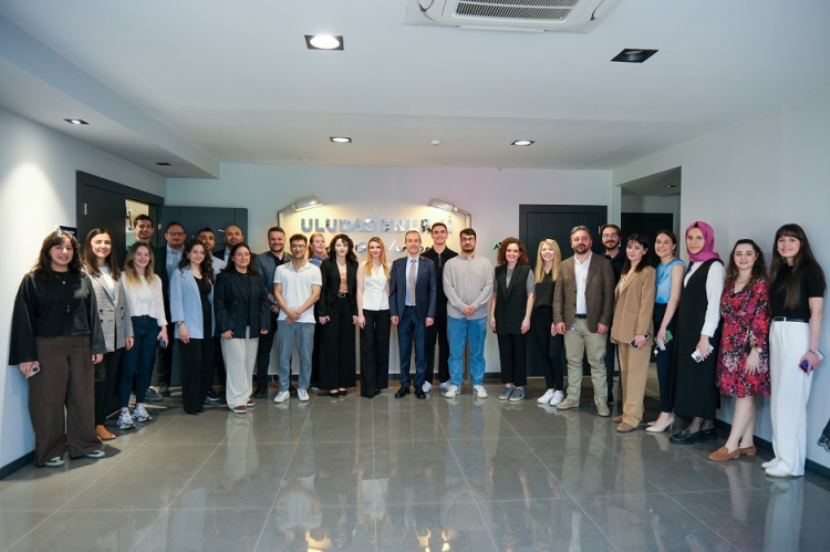 Bursa'da Yenilenen Park Yapımı Başladı