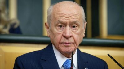 Devlet Bahçeli, bölge politikalarını sert sözlerle eleştirerek kamuoyunun gündemini meşgul
