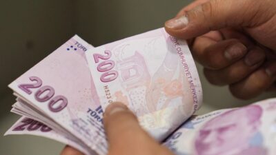 Enflasyon tahminleri ve emekli zamları netleşiyor. Güncel gelişmeleri takip edin,