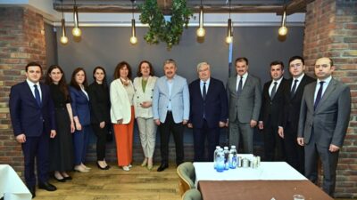 Eskişehir'de yeni göreve başlayan kaymakamlar ve vali yardımcılarının görev değişimi