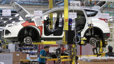 Ford, şanzıman sorunları nedeniyle 741 bin aracı geri çağırıyor. Detaylar