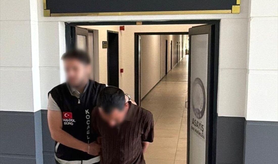 Gölcük'te polis tarafından gerçekleştirilen operasyonda dolandırıcılık suçundan zanlı tutuklandı. Güvenlik