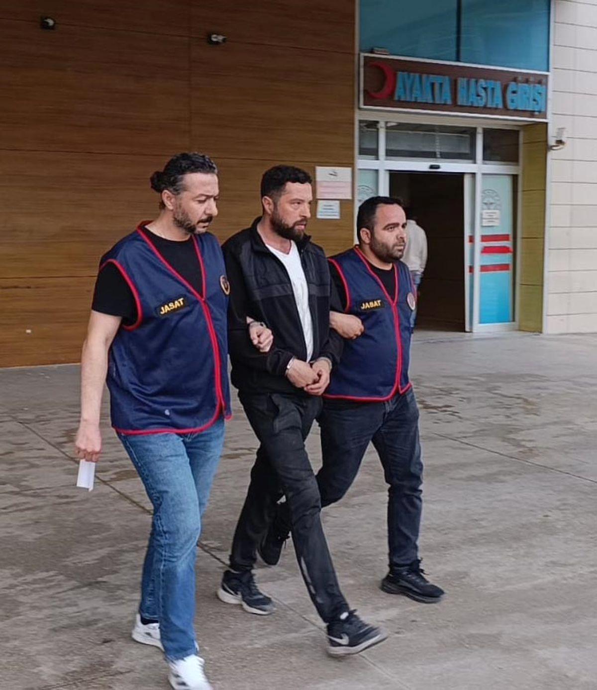 İnegöl'de 18 yıl hapis cezasıyla aranan firari yakalandı. Güvenlik güçlerinin