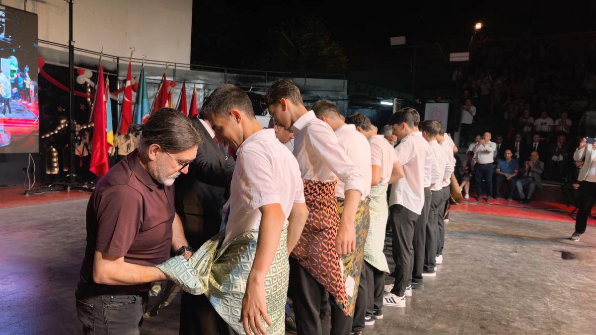 İnegöl'de gerçekleştirilen Ahilik Şed Kuşanma Töreni'nin resmi ve kültürel önemi