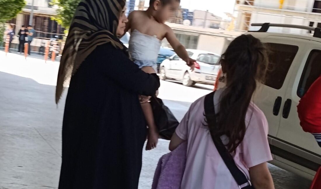İnegöl'de meydana gelen olayda, çaya dökülen çocuk yaralandı. Olayla ilgili