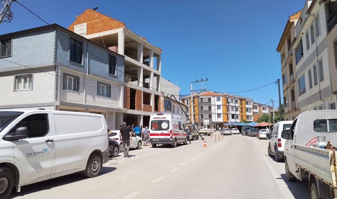 İnegöl'de elektrik çarpması sonucu yaşanan üzücü olayda bir işçi hayatını