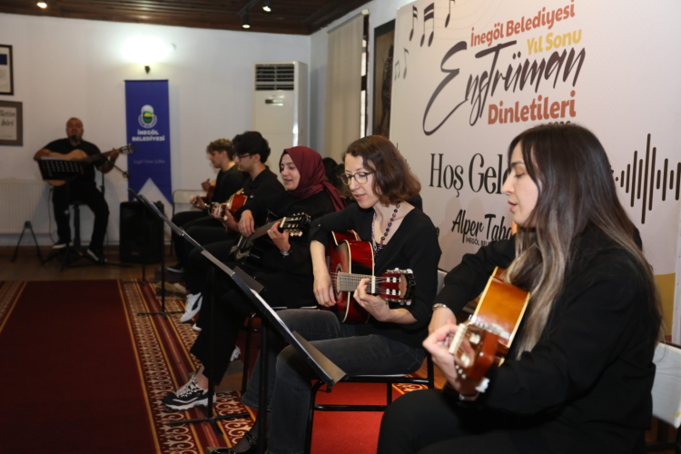 İnegöl’de Enstrüman Kursları Sona Erdi