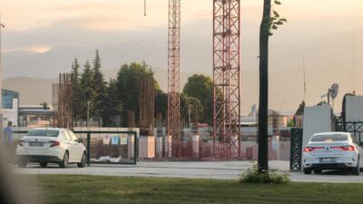 İnegöl'de fabrika inşaatında meydana gelen düşme olayıyla ilgili detaylar ve
