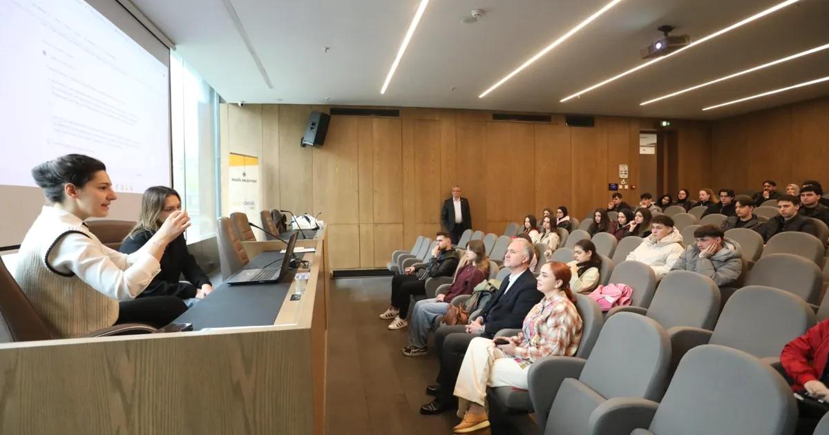 İnegöl'de gençlere yönelik Avrupa yolculuğu imkânları sunan programlarımızla, seyahat ve