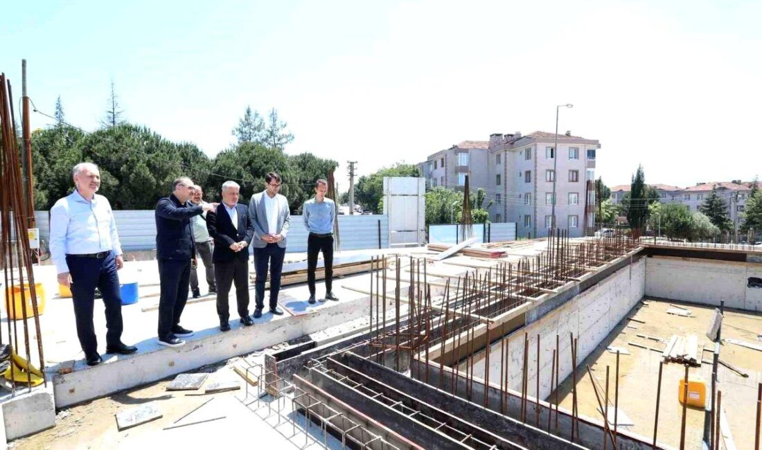 İnegöl'de gençlik projeleri hızla ilerliyor, gençlerin gelişimi ve toplumsal katılımıyla