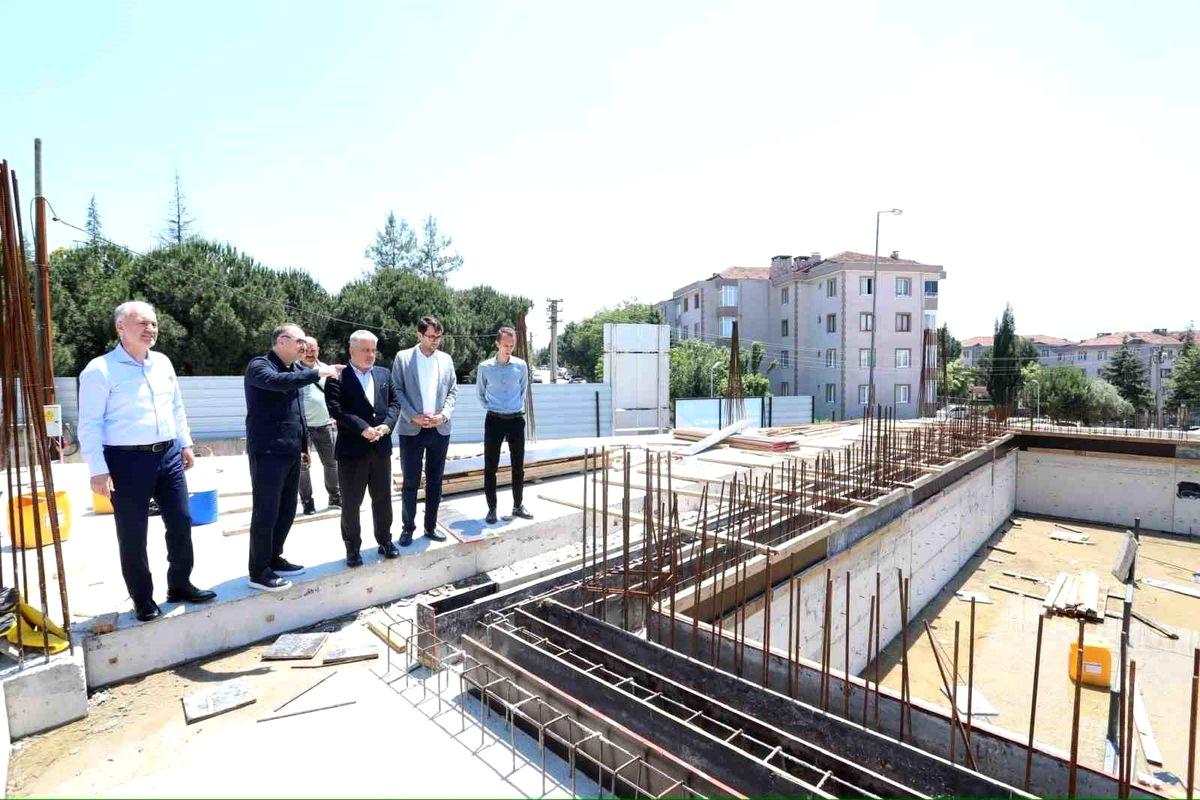 İnegöl'de gençlik projeleri hızla ilerliyor, gençlerin gelişimi ve toplumsal katılımıyla