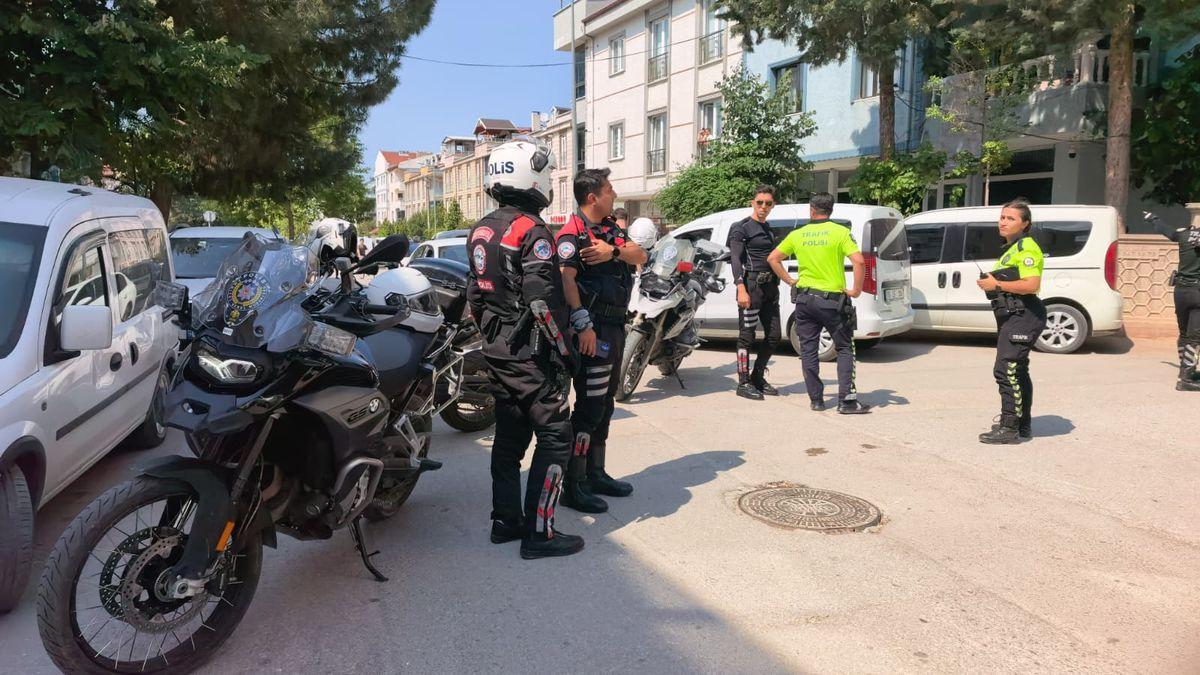 İnegöl'de kaçarken yakalanan motosiklet sürücüsüne 469 bin TL ceza uygulandı.