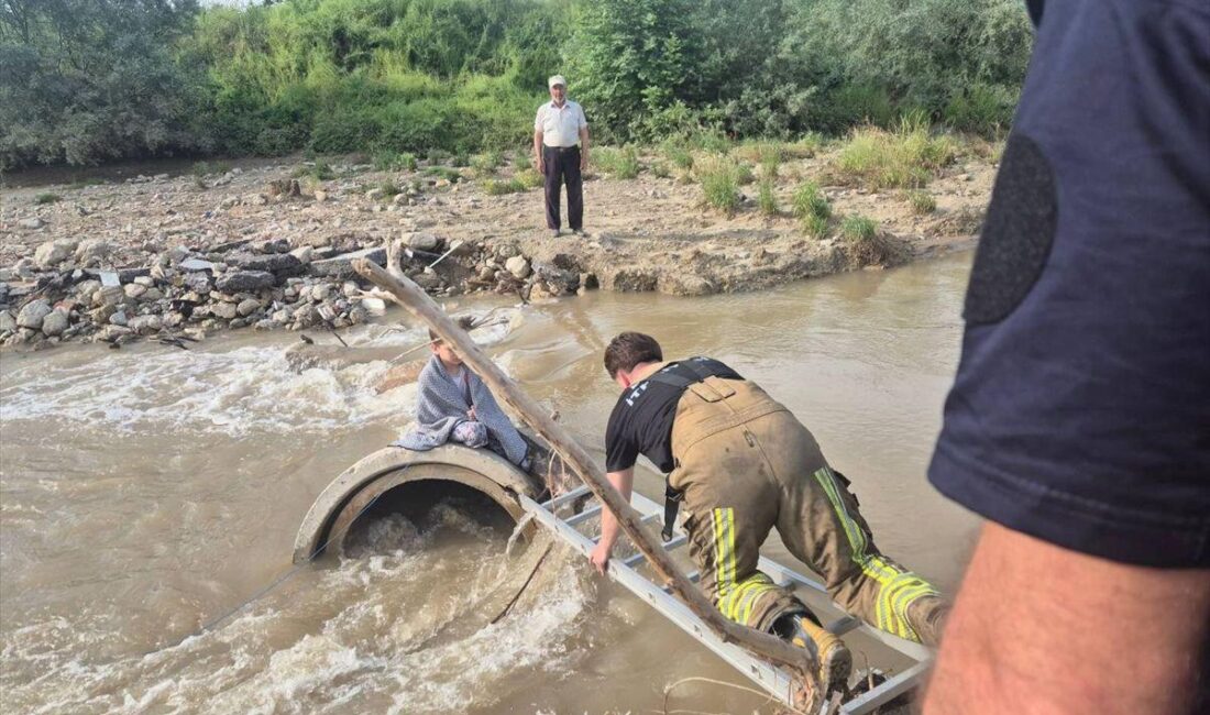 İnegöl'de mahsur kalan çocuk, güvenlik güçleri tarafından başarılı bir operasyonla