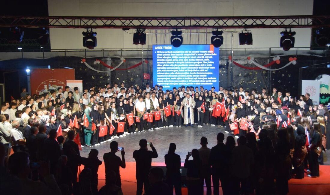 İnegöl'de Meslek Lisesi Mezuniyet Töreni ile başarılarınıza tanıklık edecek ve
