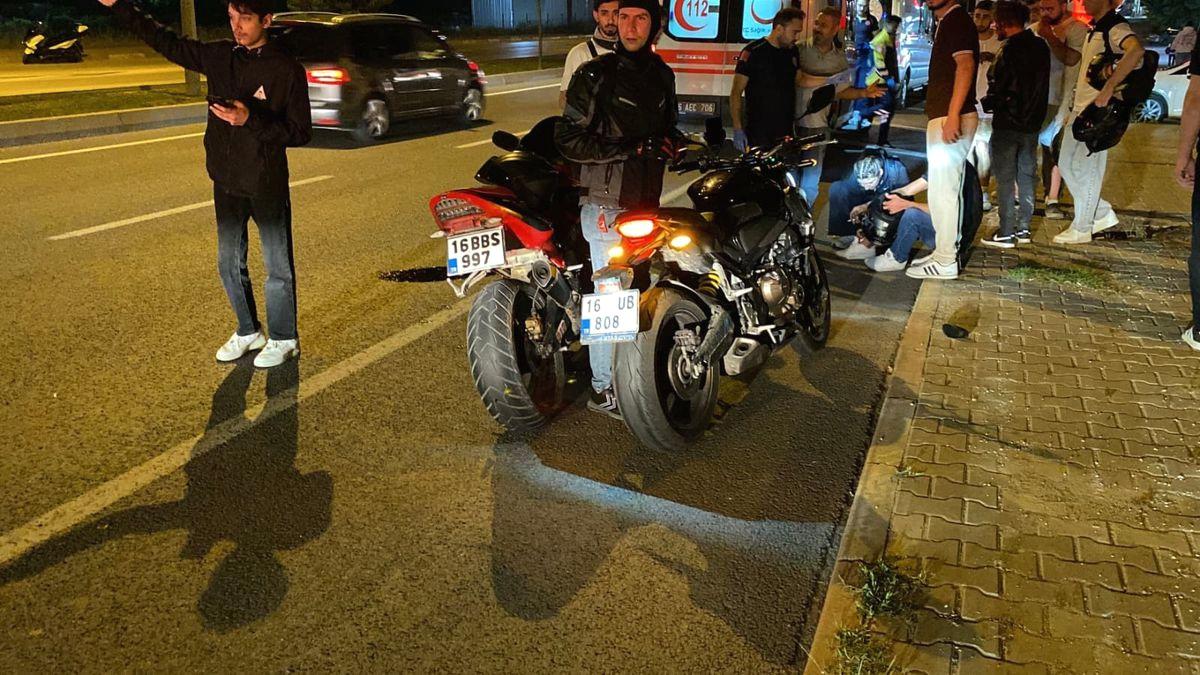 İnegöl'de gerçekleşen motosiklet kazasında 3 kişi yaralandı. Olay yerine sevk