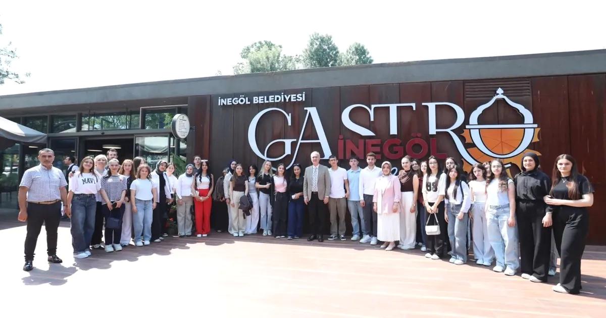İnegöl'de öğrencilere özel staj programlarıyla kariyerinizde ilk adımı atın. Profesyonel