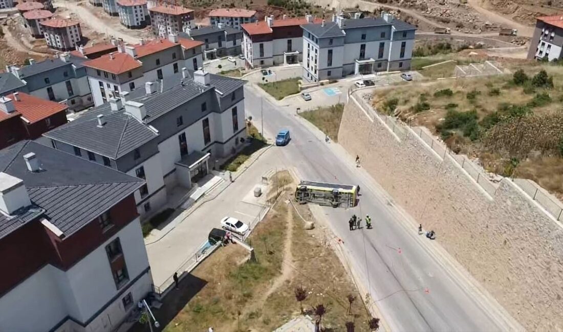 İnegöl'de gerçekleşen otobüs kazasında sürücü yaralandı. Olayla ilgili detaylar ve