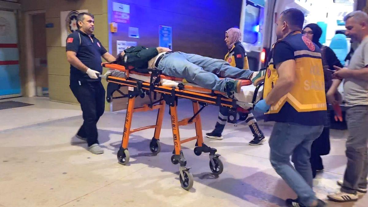İnegöl'de otomobile ok saplandı, sürücü yaralandı. Olay yerinde yapılan ilk