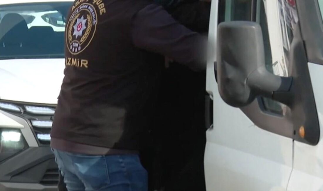 İzmir'de rüşvet soruşturması kapsamında Balçova Başkanı gözaltına alındı. Gelişmeleri ve