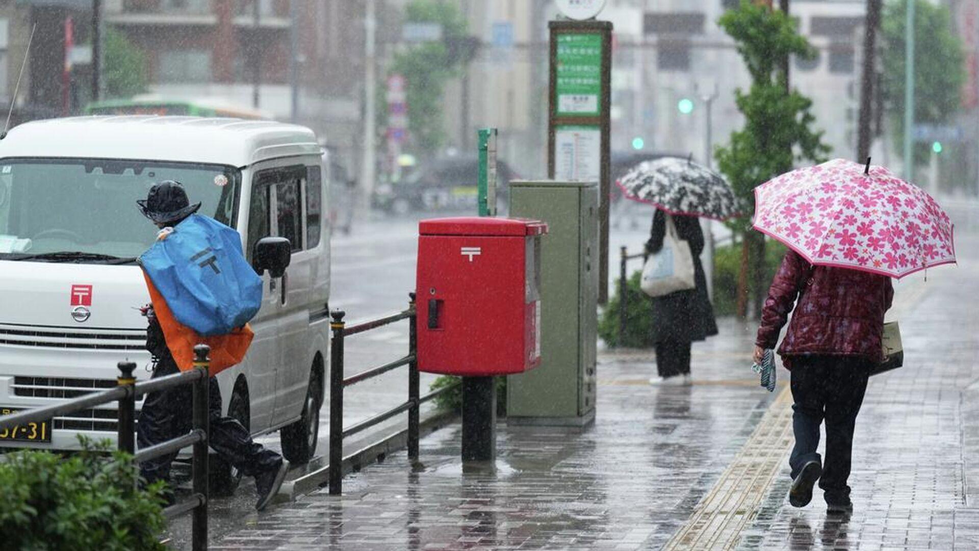 Japonya'da şiddetli tayfun felaketi uyarıları, vatandaşların güvenliği için önemli önlemler