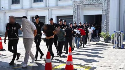 Kocaeli'nde gerçekleştirilen fuhuş operasyonunda 21 kişi gözaltına alındı. Güvenlik güçleri
