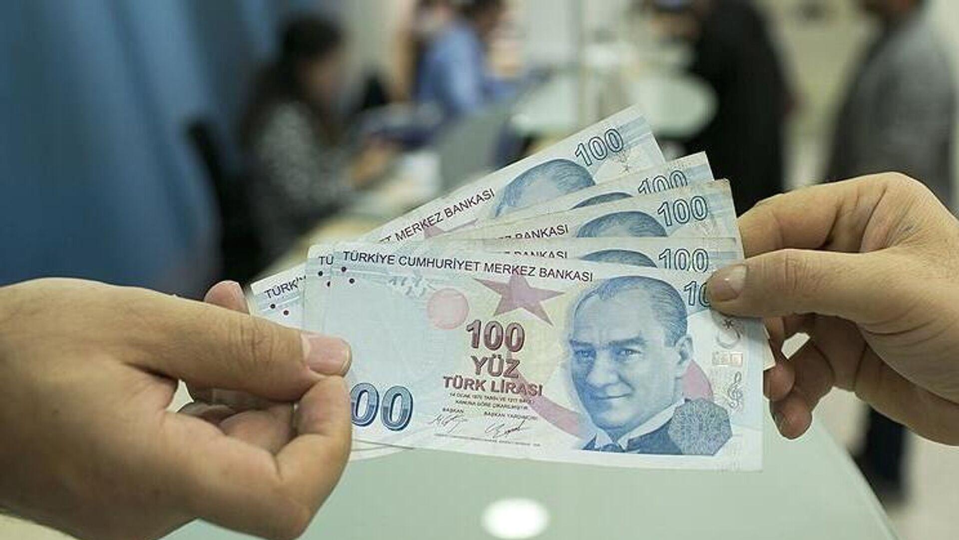 Memur ve emekli maaşları Temmuz ayında yüzde 12,41 artabilir. Güncel