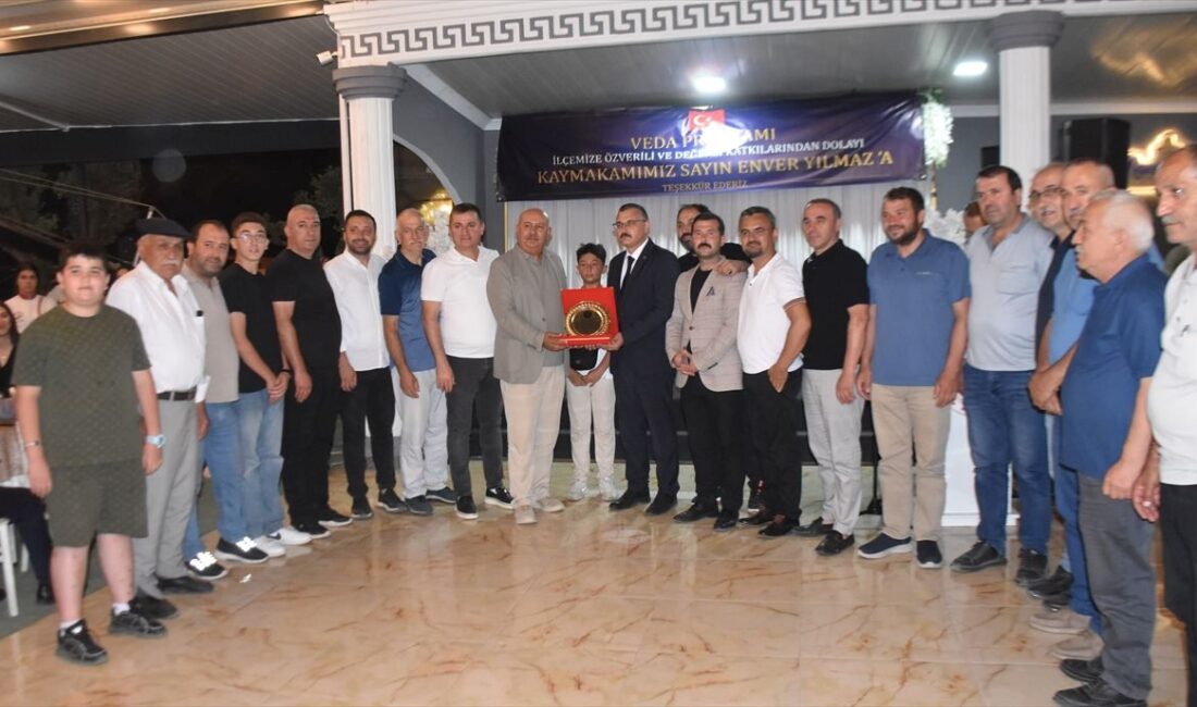 Mudanya Kaymakamı Yılmaz'a veda programı, etkinliğin resmi ve saygılı tonuyla