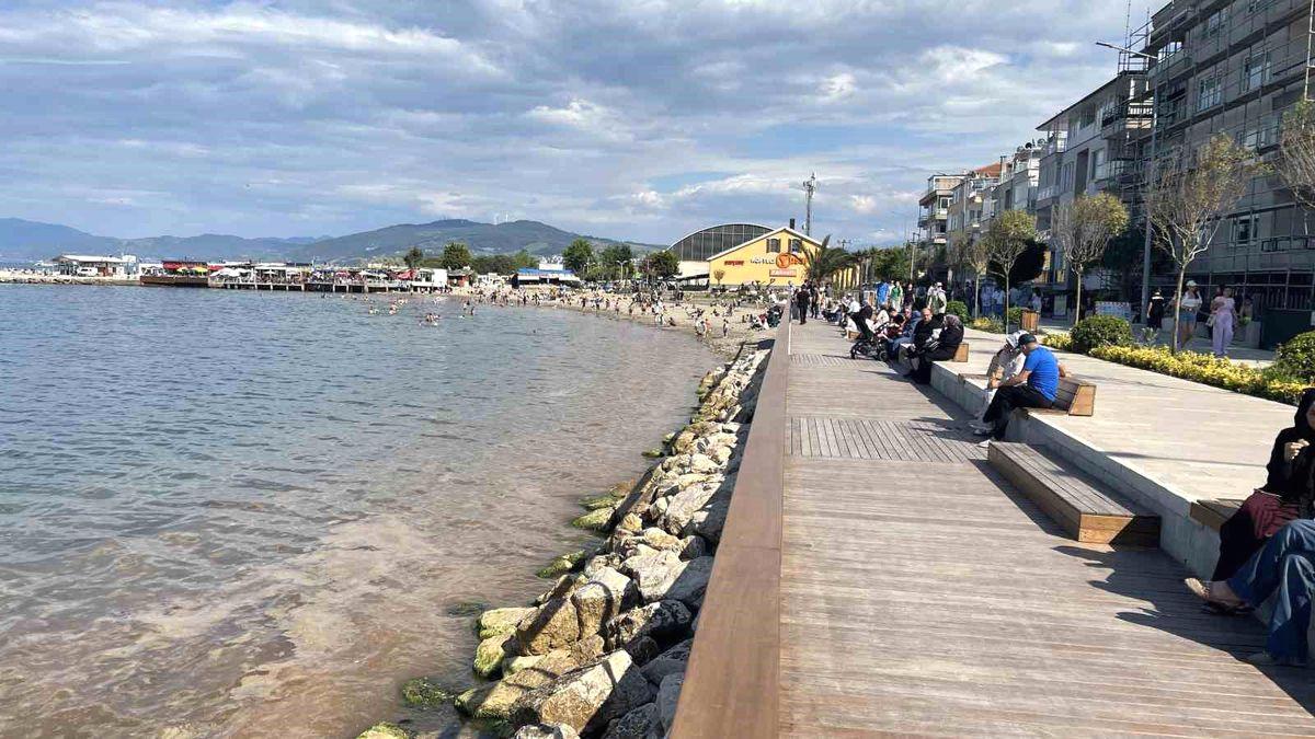 Mudanya sahilinde turuncu kirlilik şoku: ekolojik dengeyi tehdit eden bu