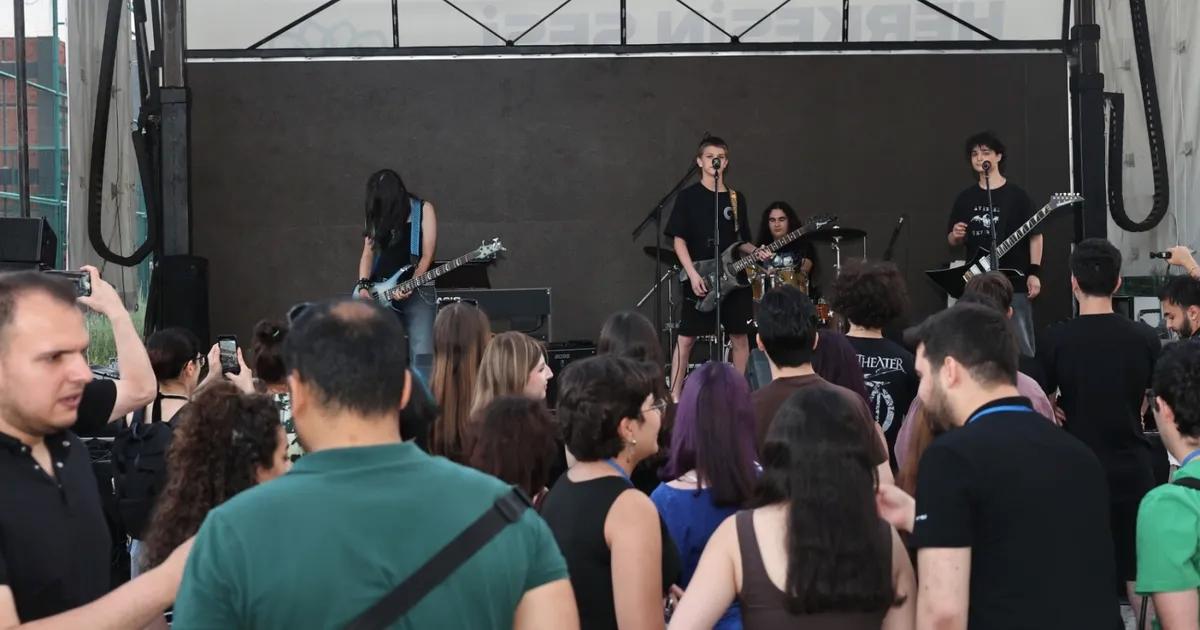 Nilüfer Gençlik Festivali, renkli etkinlikler ve ilgi çekici programlarıyla gençlerin