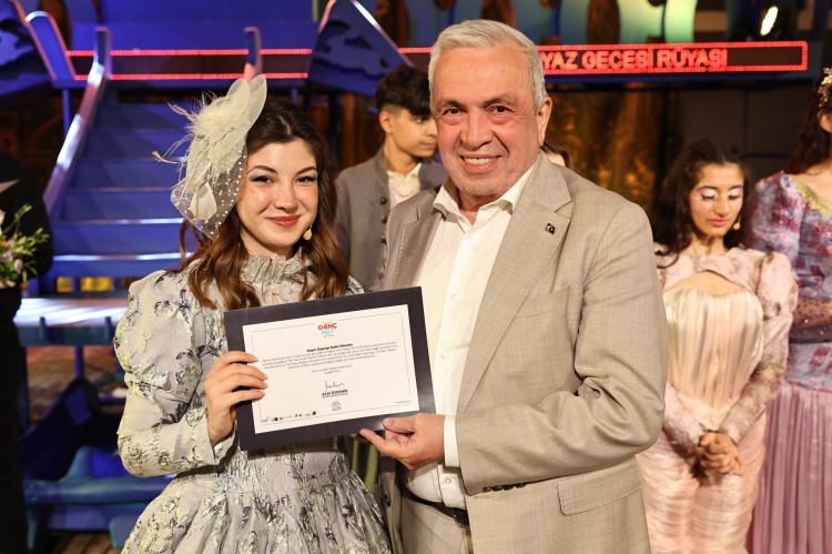 Nilüfer'de Genç NKT'nin “Bir Yaz Gecesi Rüyası” Şöleni