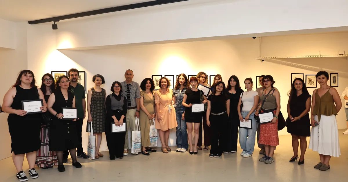 Nilüfer'de genç sanatçıların eserlerinin sergilendiği etkinlik açılışı, sanatseverlere ilham verici
