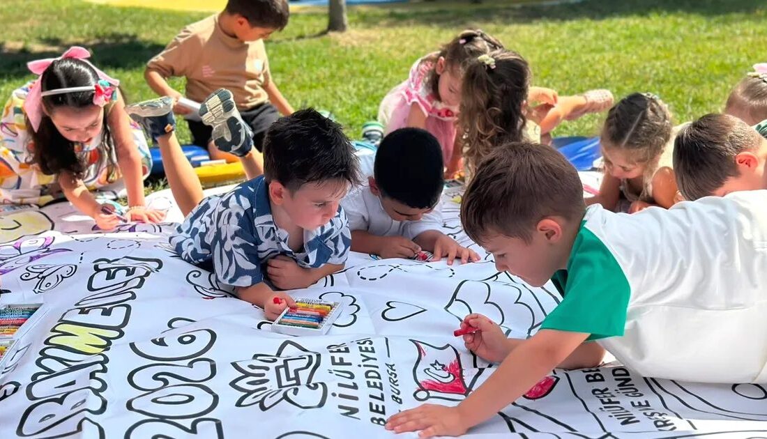 Nilüfer'de minik öğrencilerin karne heyecanı ve kutlama etkinlikleriyle dolu coşkulu
