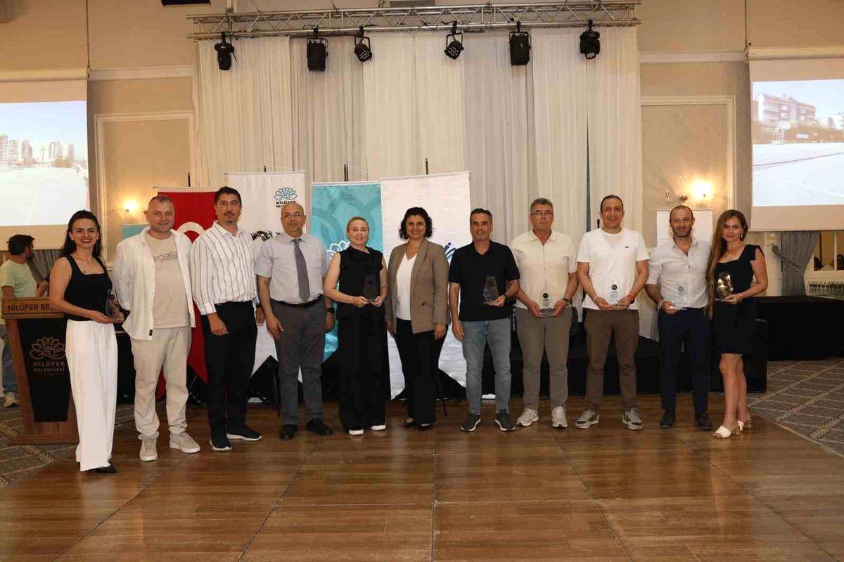 Nilüfer’de düzenlenen Spor Şenlikleri Teşekkür Töreniyle, katkıda bulunanlara teşekkür edilerek
