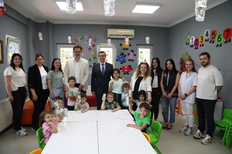 Nilüfer'de Süt Dağıtımıyla Sağlıklı Günler