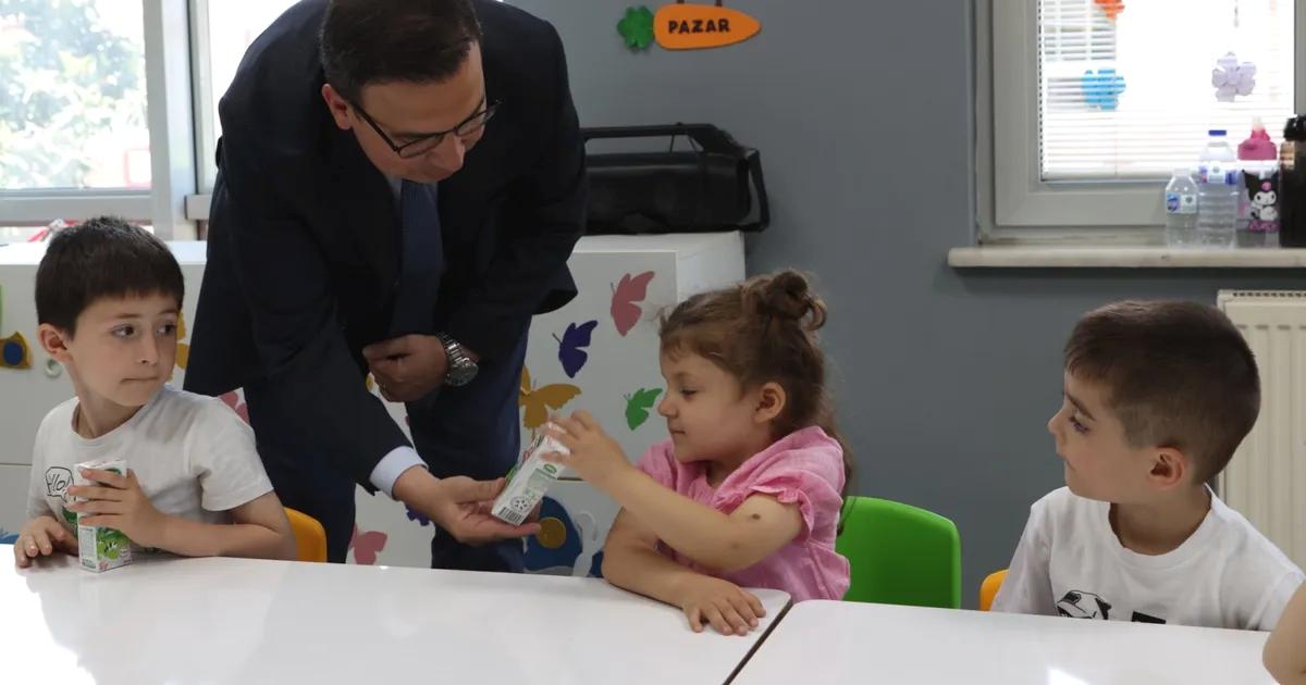 Nilüfer'de süt dağıtımı programıyla sağlıklı günlere ulaşmayı hedefliyoruz. Ayrıntılar ve